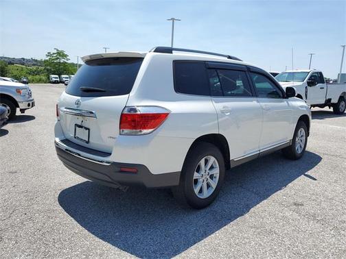 2012 Toyota Highlander SE