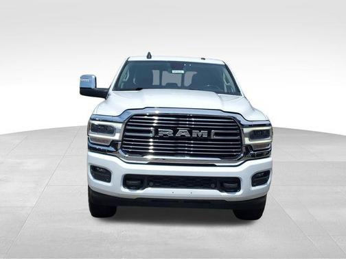 Bright White Clearcoat 2023 RAM 2500 Laramie Crew Cab 4x4 6'4' Box