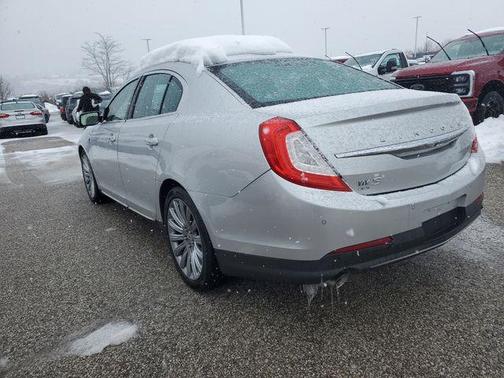 2015 Lincoln MKS Base