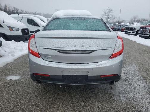 2015 Lincoln MKS Base