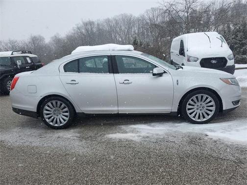 2015 Lincoln MKS Base