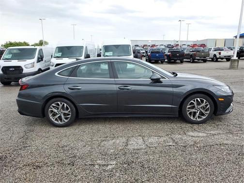 2022 Hyundai SONATA SEL