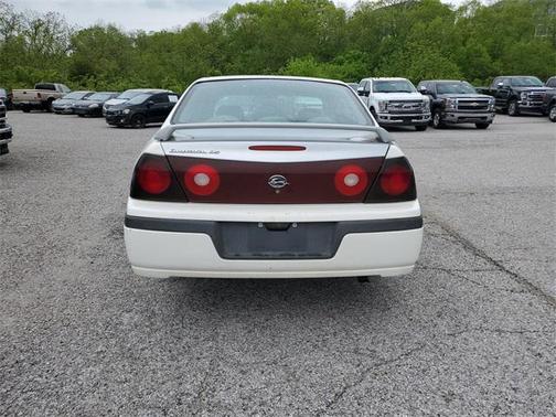 2004 Chevrolet Impala Base