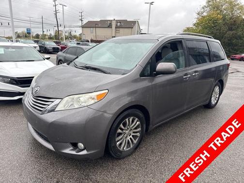 2015 Toyota Sienna XLE