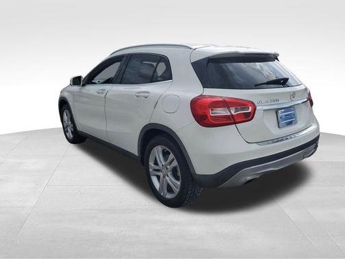 2017 Mercedes-Benz GLA 250 Base