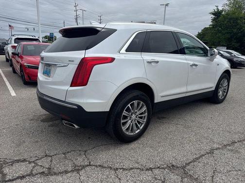 Crystal White Tricoat 2019 Cadillac XT5 Luxury