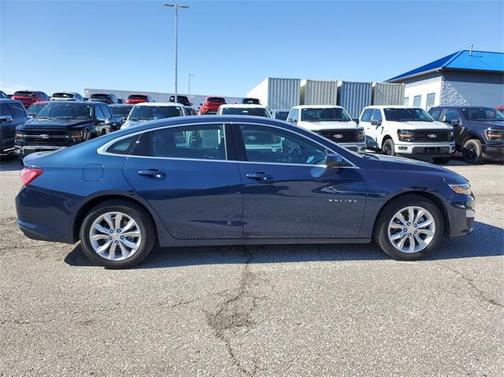 2022 Chevrolet Malibu FWD LT