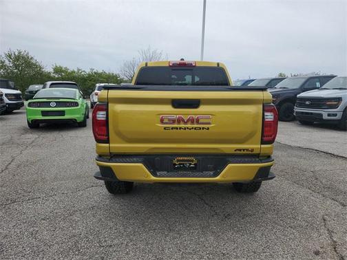2023 GMC Canyon Base