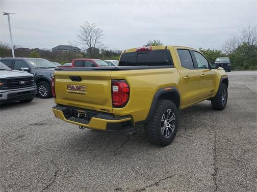 2023 GMC Canyon Base