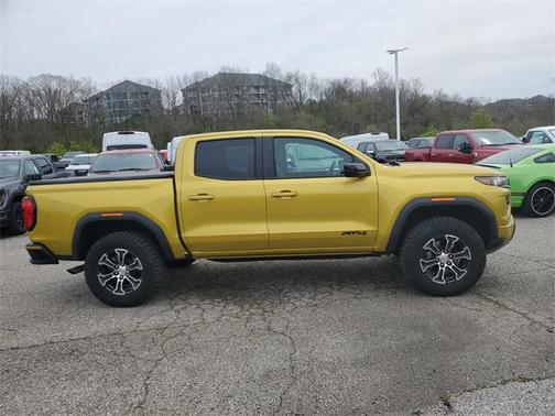 2023 GMC Canyon Base