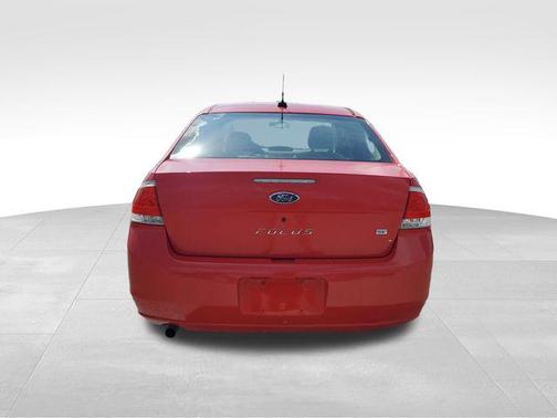 Vermillion Red Clearcoat 2008 Ford Focus SE
