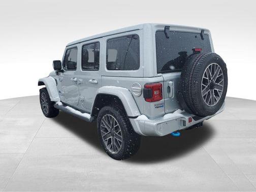 Silver Zynith Clearcoat 2023 Jeep Wrangler 4xe Sahara High Altitude