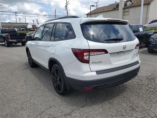 2022 Honda Pilot AWD Black Edition