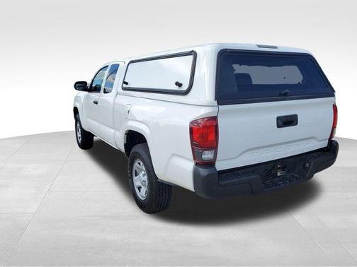 White 2022 Toyota Tacoma SR