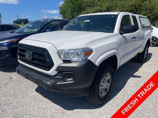 White 2022 Toyota Tacoma SR