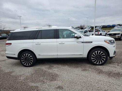 2023 Lincoln Navigator Black Label
