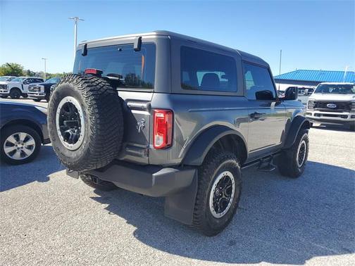 2022 Ford Bronco Base
