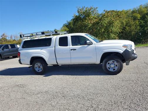 2022 Toyota Tacoma SR