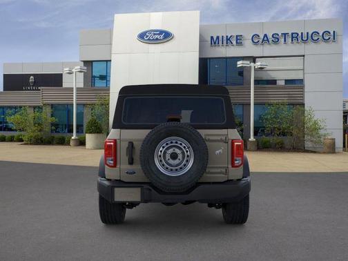 Desert Sand 2025 Ford Bronco Base