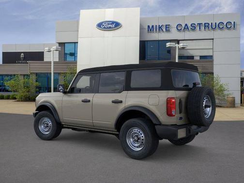 Desert Sand 2025 Ford Bronco Base