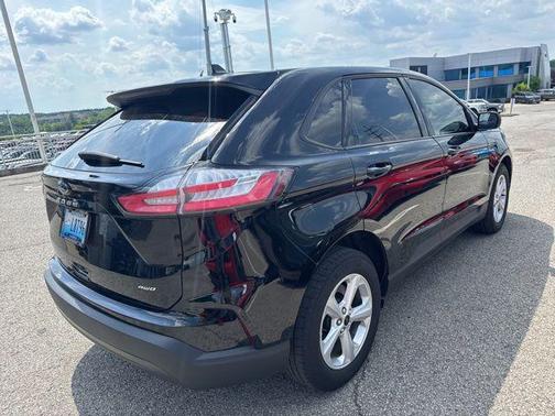 Agate Black Metallic 2024 Ford Edge SE