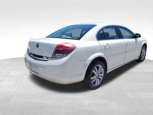Cream White 2008 Saturn Aura XE