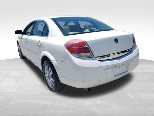 Cream White 2008 Saturn Aura XE