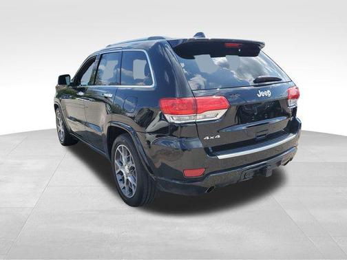 Diamond Black Crystal Pearlcoat 2021 Jeep Grand Cherokee Overland