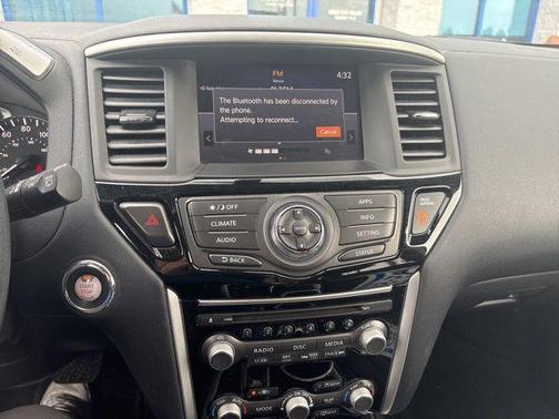 Gun Metallic 2020 Nissan Pathfinder S 4WD