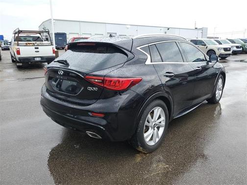 2018 INFINITI QX30 Premium