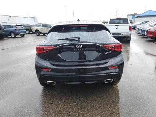 2018 INFINITI QX30 Premium