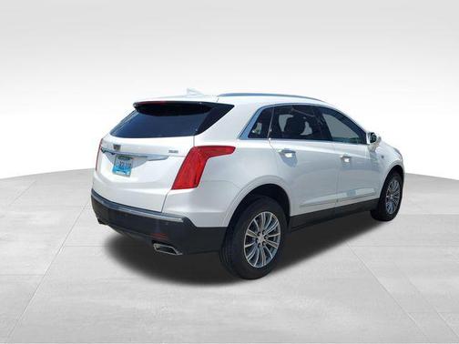 Crystal White Tricoat 2019 Cadillac XT5 Luxury