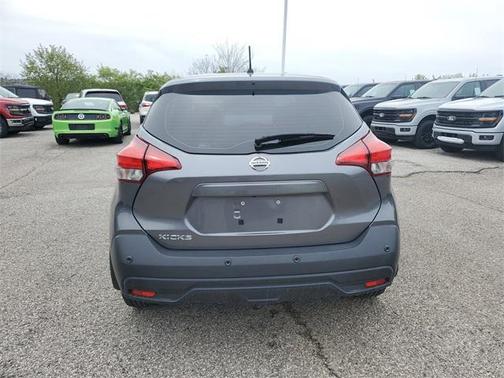 2020 Nissan Kicks S