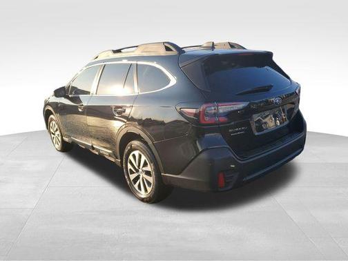 Crystal Black Silica 2021 Subaru Outback Premium