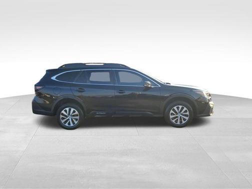 Crystal Black Silica 2021 Subaru Outback Premium