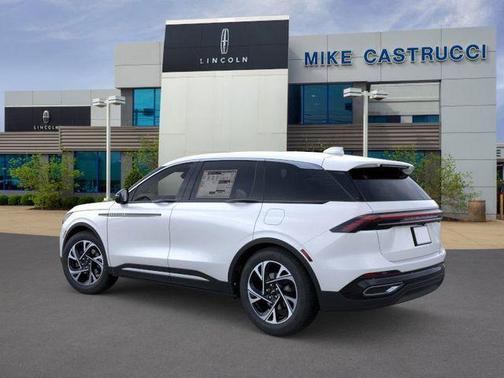 White Platinum Metallic Tri-Coat 2026 Lincoln Nautilus Premiere