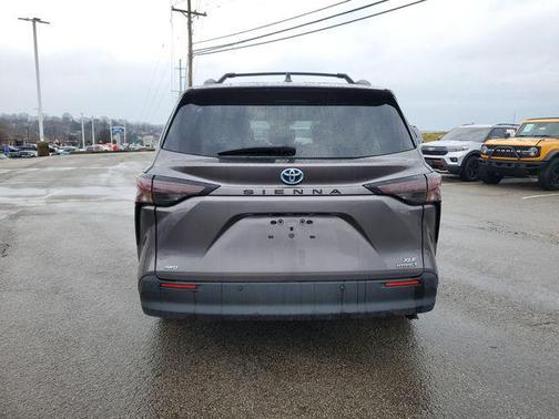 2023 Toyota Sienna XLE