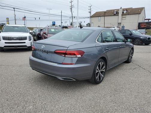 2022 Volkswagen Passat 2.0T SE