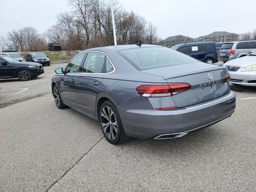 2022 Volkswagen Passat 2.0T SE