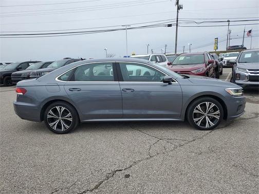 2022 Volkswagen Passat 2.0T SE