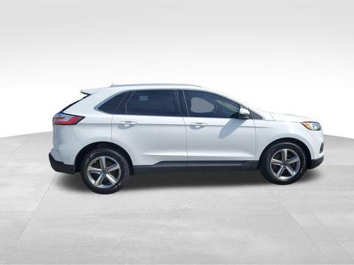 Oxford White 2019 Ford Edge SEL