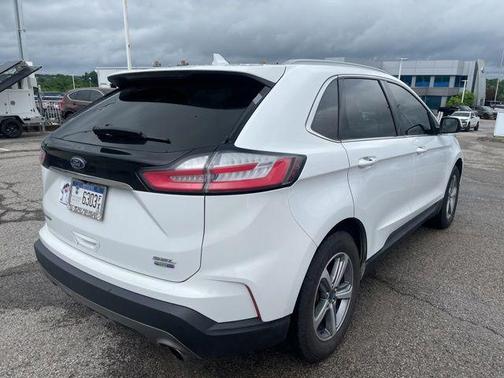 Oxford White 2019 Ford Edge SEL