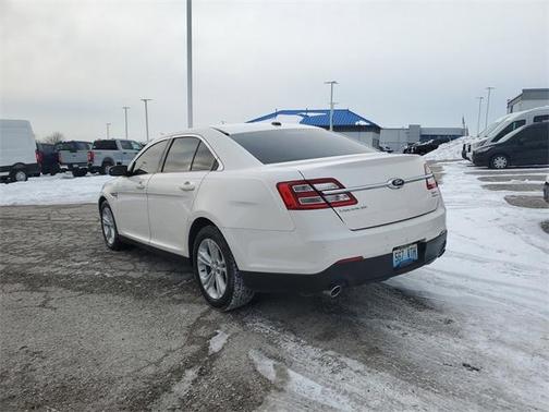 2016 Ford Taurus SEL