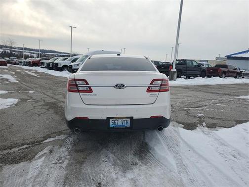2016 Ford Taurus SEL