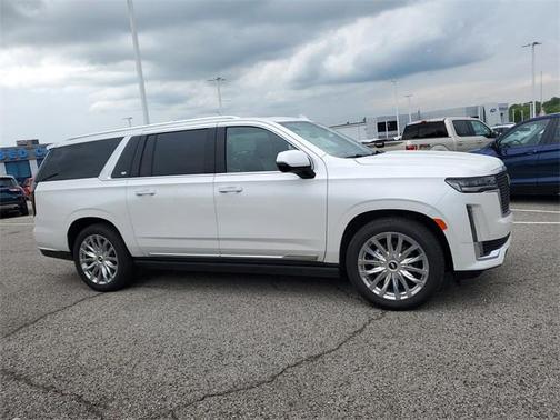 2024 Cadillac Escalade ESV Premium Luxury
