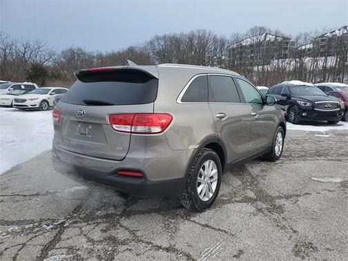 2018 Kia Sorento LX