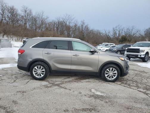 2018 Kia Sorento LX