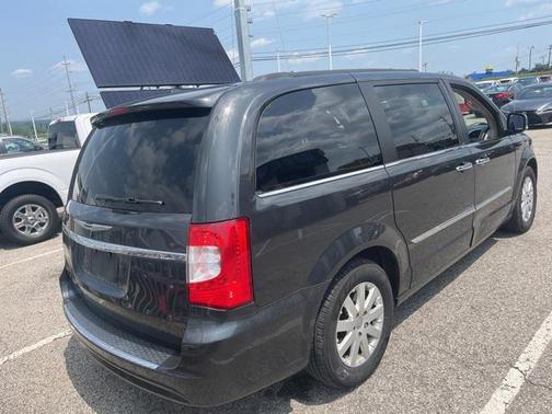 2012 Chrysler Town & Country Touring-L