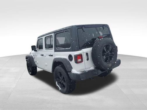 Bright White Clearcoat 2021 Jeep Wrangler Unlimited Sport Altitude