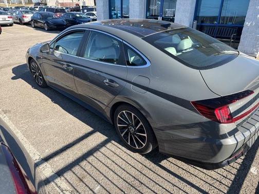 2022 Hyundai SONATA Limited